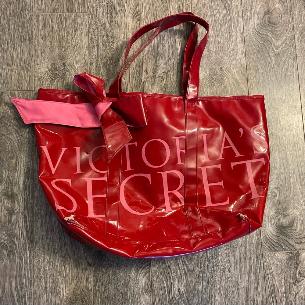 Victoria’s Secret tote bag